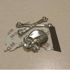  3D эмблема Череп с костями серебро